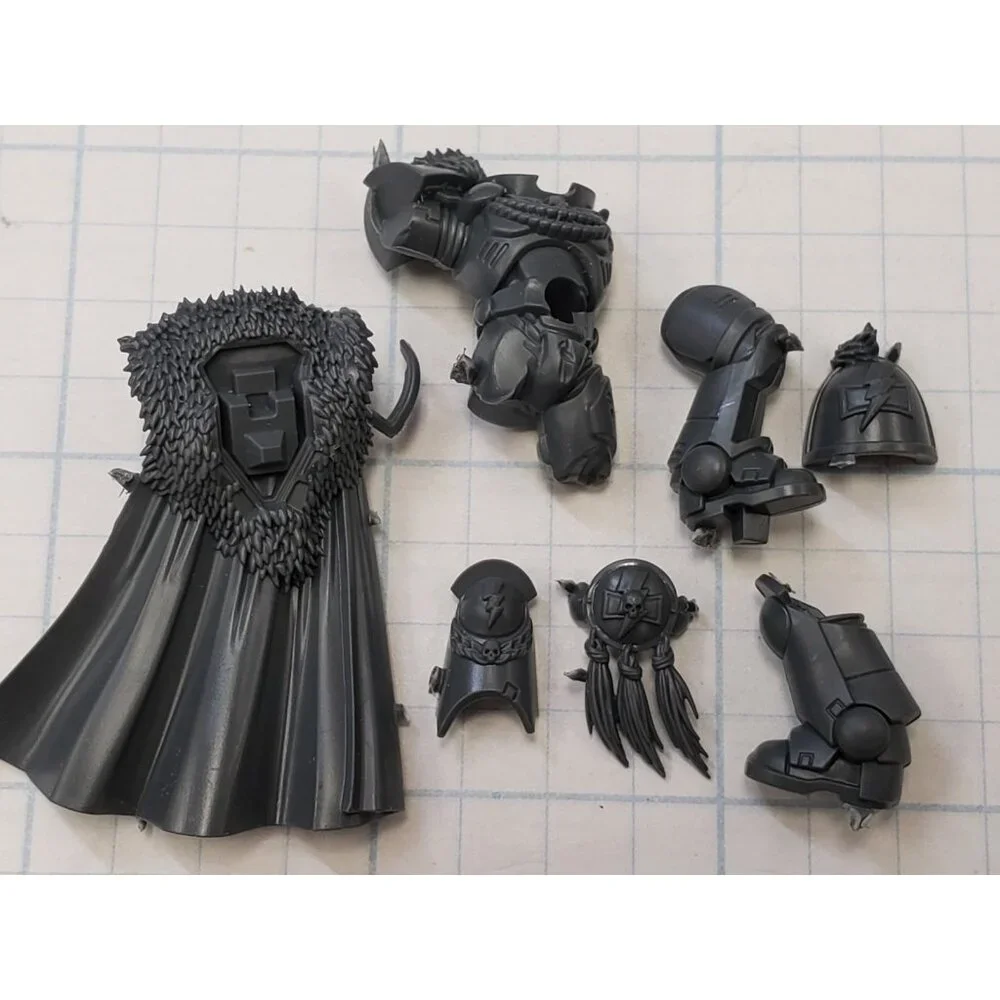 Warhammer 40k White Scars Bits Kor'Sarro Khan Relic Power Armor Torso Legs Cape - Picture 1 of 8